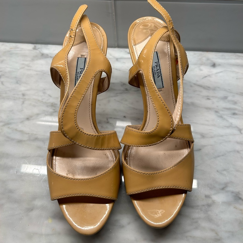 Prada heels 4” Size 39